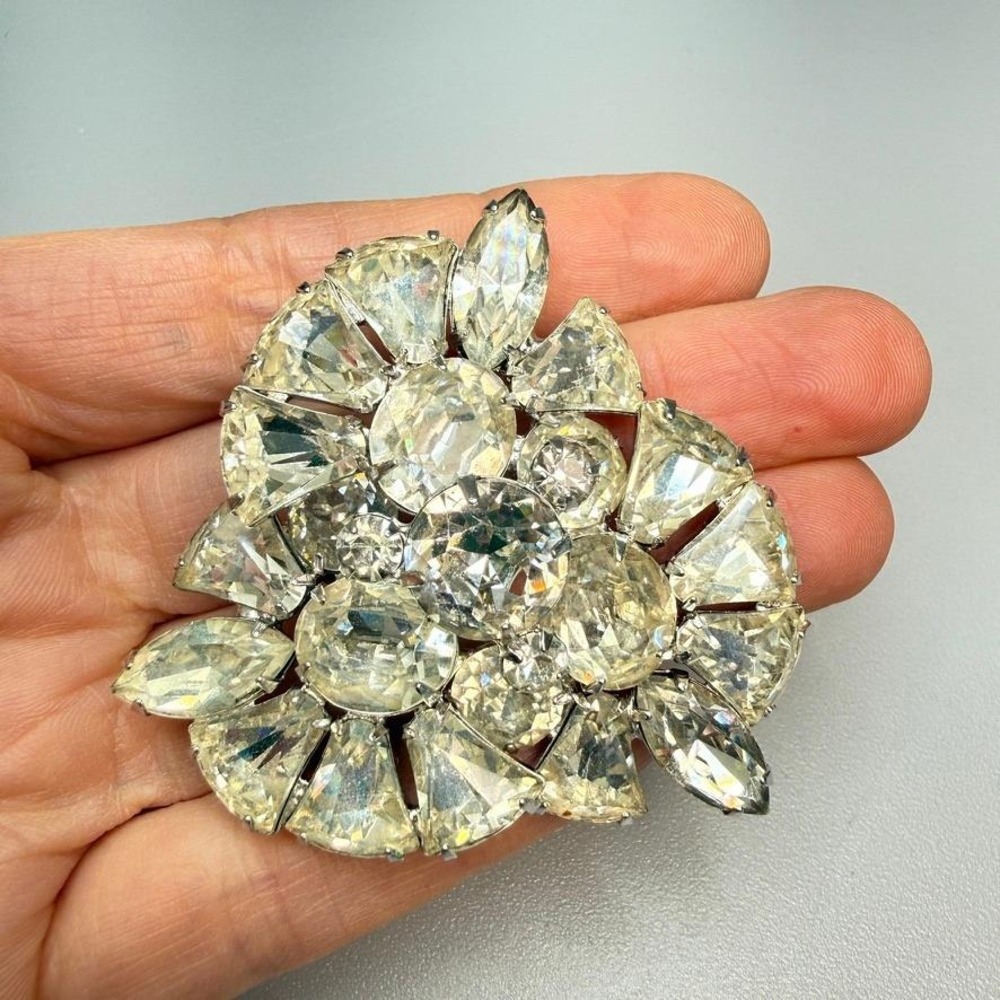 EISENBERG Vintage Clear Rhinestone Silver Tone Brooch Large‎ Floral MCM Signed